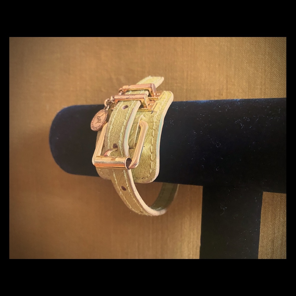 Bracelet